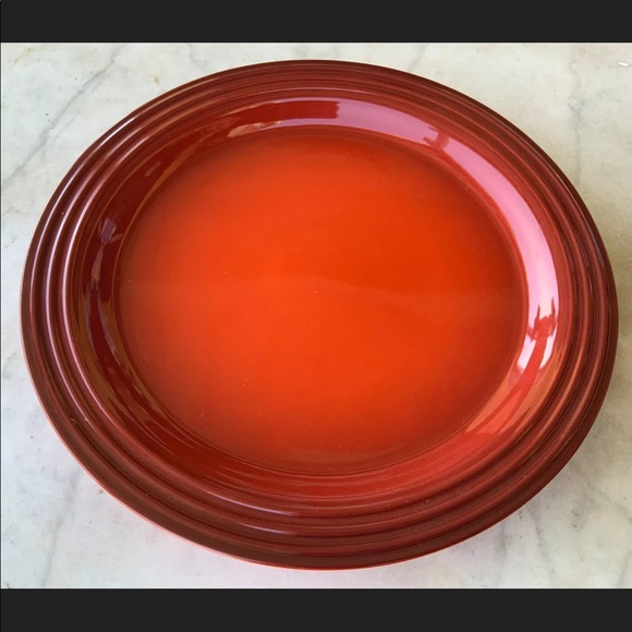 LE CREUSET DINNER PLATE CERISE CHERRYRED STONEWARE - Picture 4 of 6